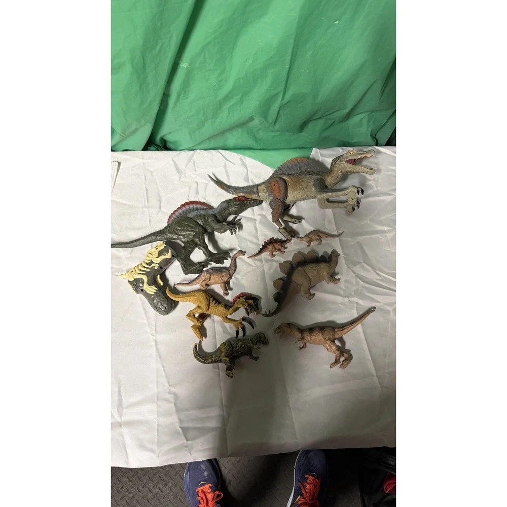 Lot of Dinosaur‎ Figures Spinosaurus T-Rex Stegosaurus Mixed Toy Set